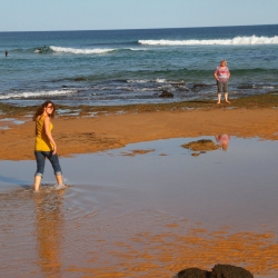 Rita und Ulrike am Strand