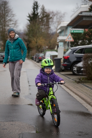 Finja kann Fahrrad fahren!