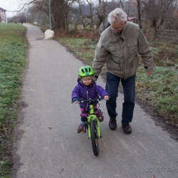 Finja kann Fahrrad fahren!