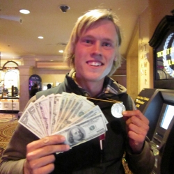 Axel winning 198 $ in Ceasars Palace
